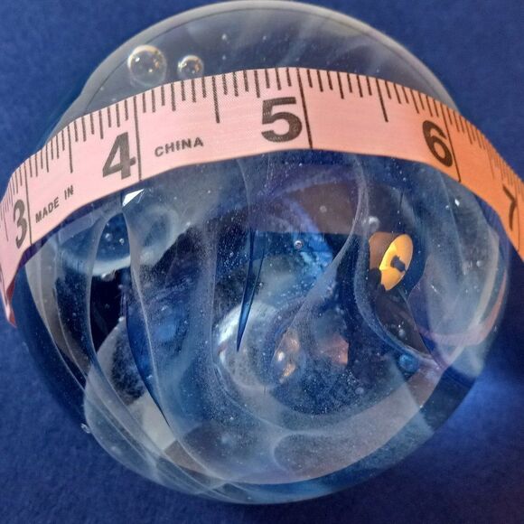 Lg Paperweight Art Glass Blue Swirling Clouds & Bubbles Cottagecore grandmacore - Picture 9 of 10